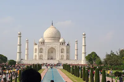 Jilaukhana (Forecourt)